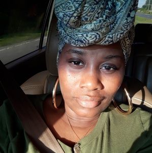 Meet your Posher, Lakia